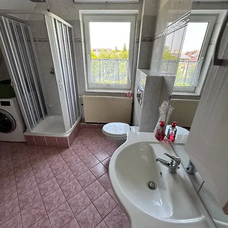 Iglesia 公寓 科尼斯乌特豪森