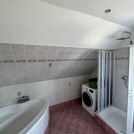 公寓 Iglesia 科尼斯乌特豪森